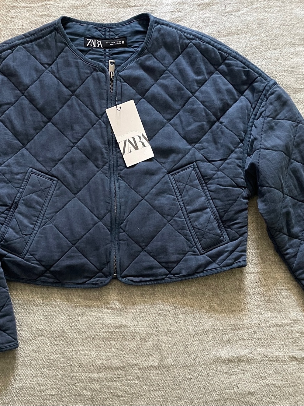 ZARA Quilted Navy Blue Cropped Puffer Jacket